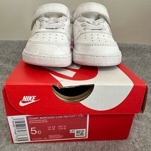 Nike Kids Court Borough Low Sneakers